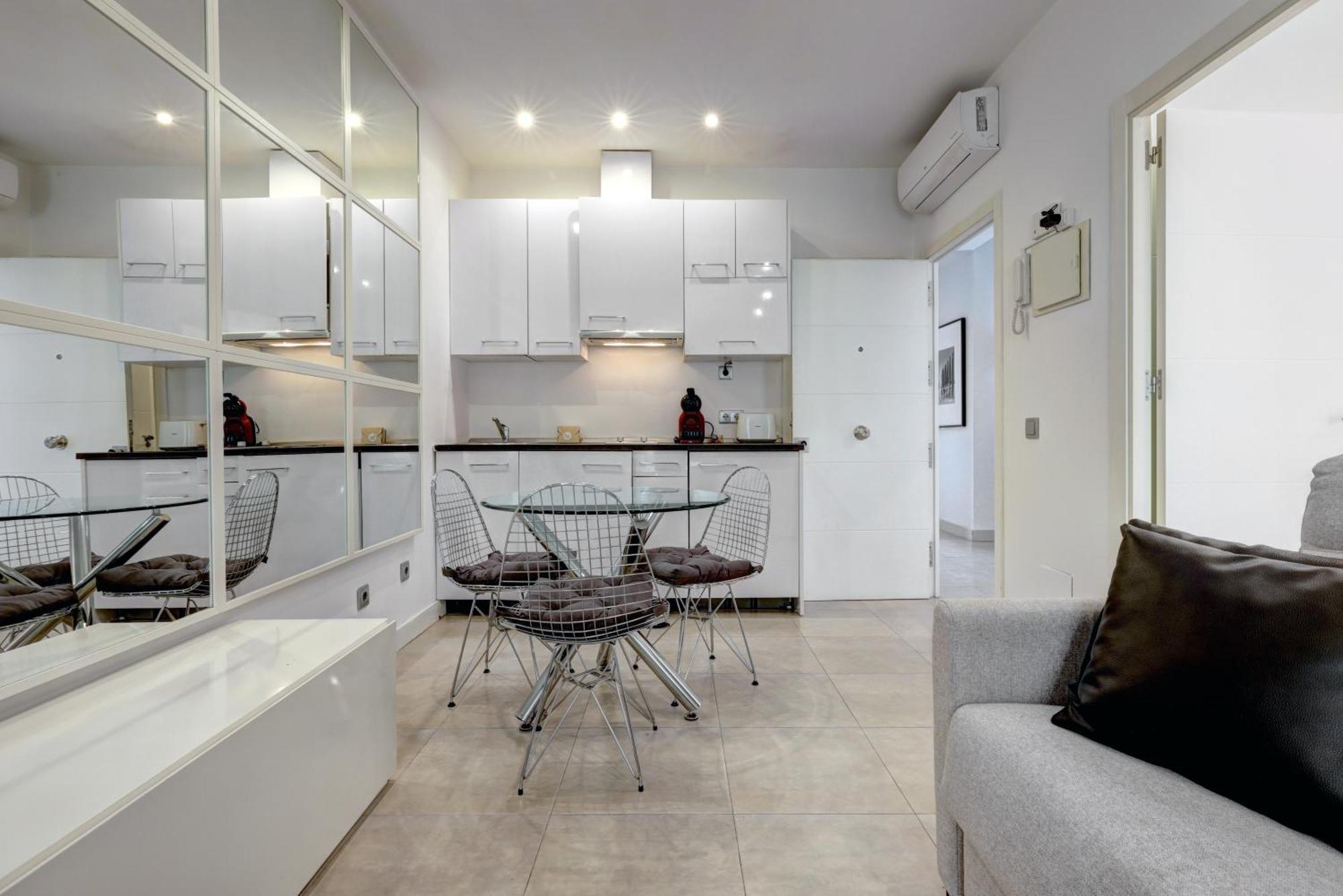 Apartamentos Con Vistas Y Terraza En Marbella Esterno foto