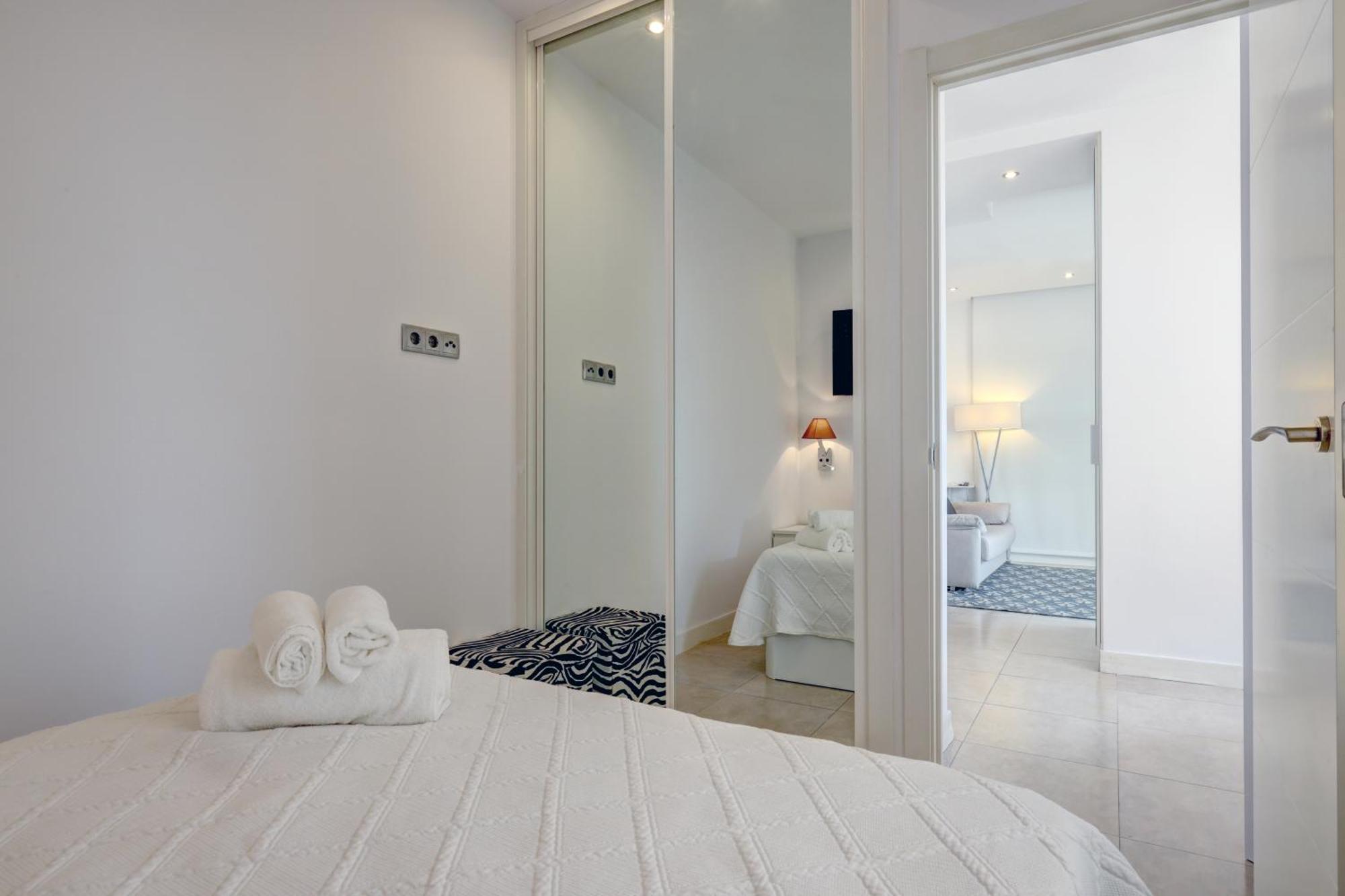 Apartamentos Con Vistas Y Terraza En Marbella Esterno foto