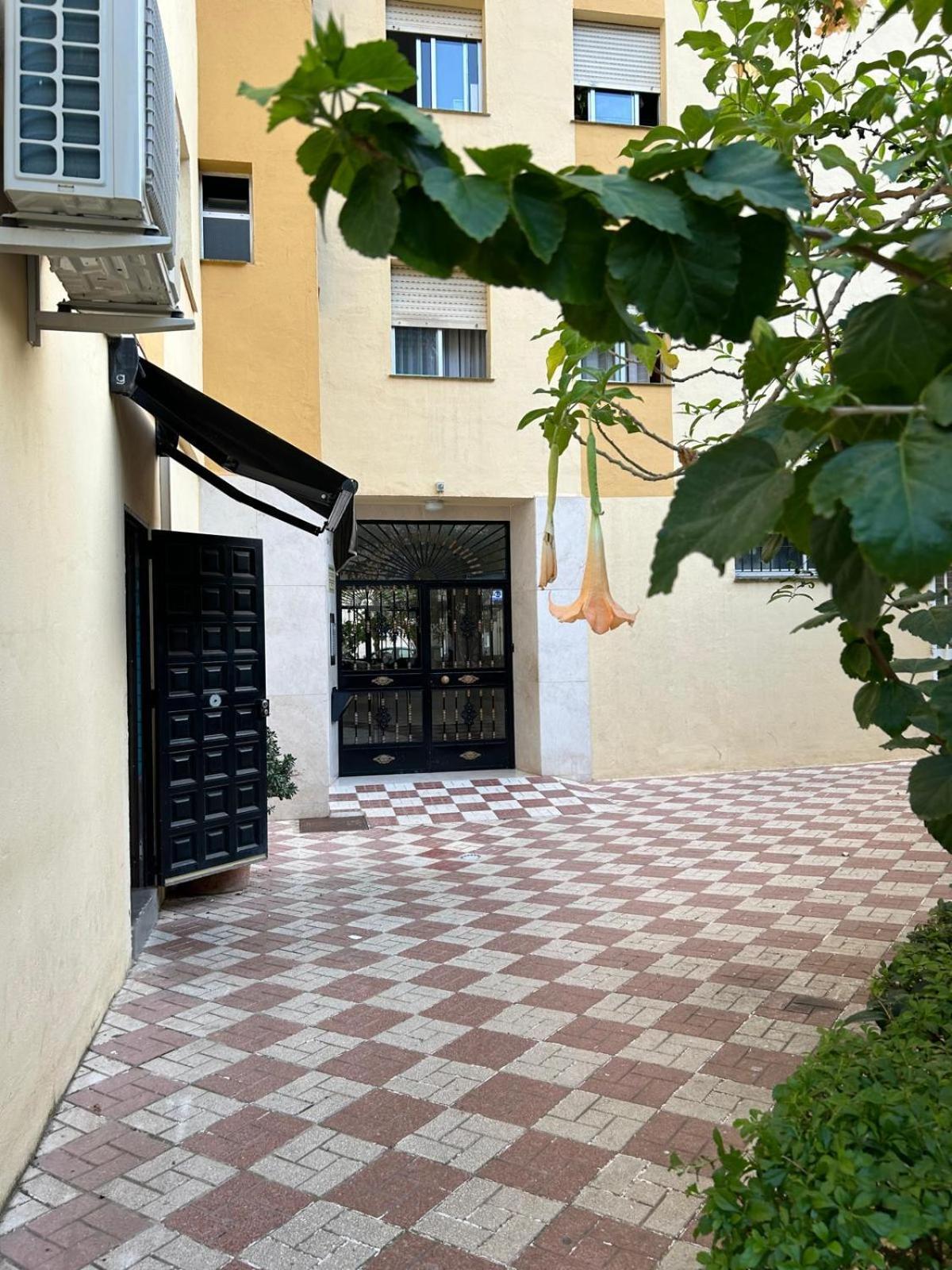 Apartamentos Con Vistas Y Terraza En Marbella Esterno foto